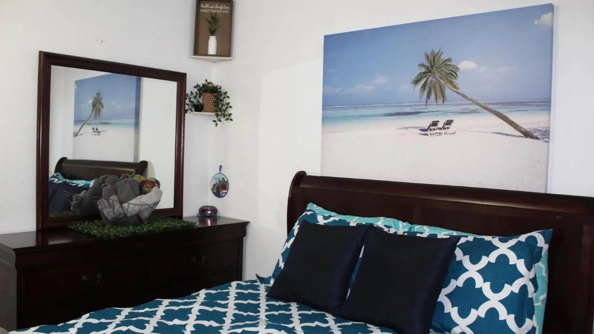 Lupa Guesthouse Affordable Family Home Rincon Puerto Rico
