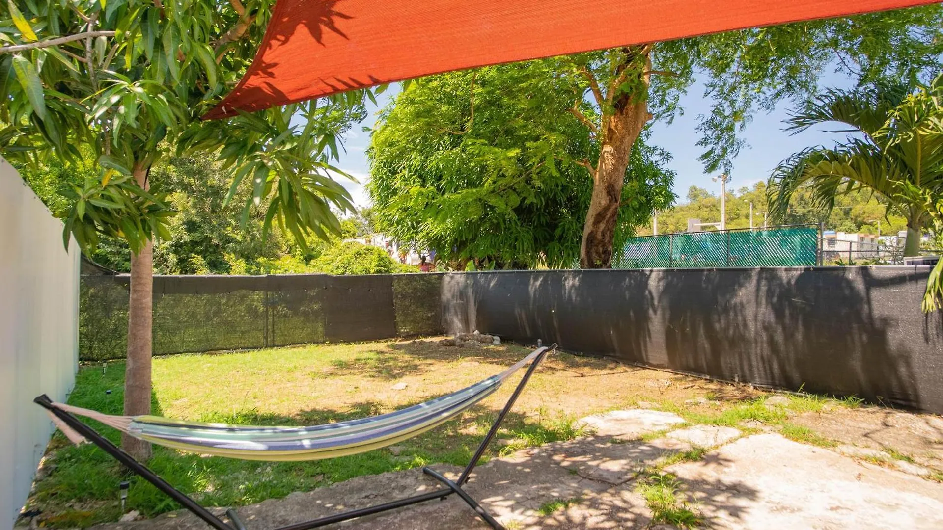 Lupa Guesthouse Affordable Family Home Rincon 0*,  Porto Rico